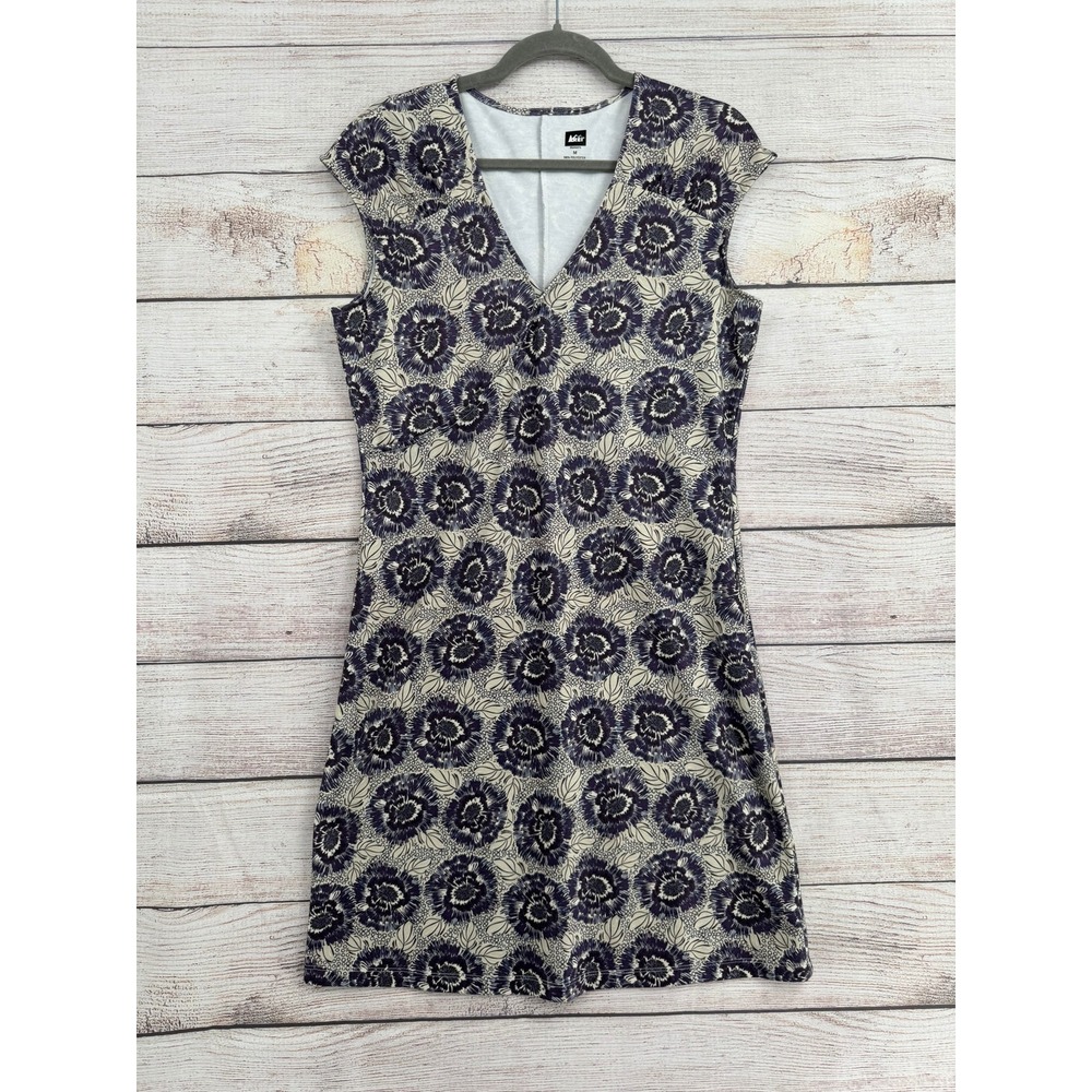 REI Dress Women Medium Purple Floral Medallion V-Neck Cap Sleeve Active